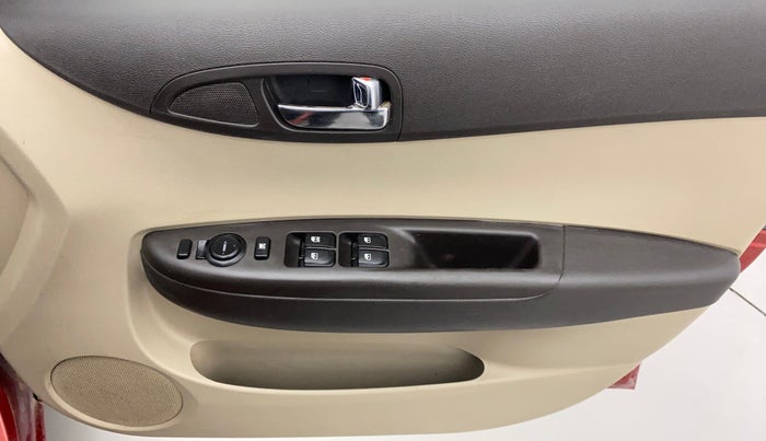 2013 Hyundai i20 MAGNA (O) 1.2, Petrol, Manual, 43,921 km, Driver Side Door Panels Control