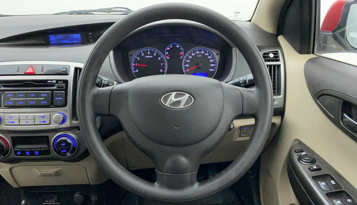 2013 Hyundai i20 MAGNA (O) 1.2, Petrol, Manual, 43,921 km, Steering Wheel Close Up