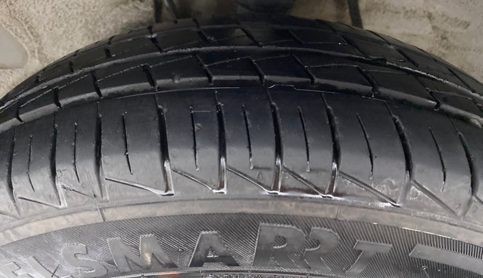 2021 Maruti Alto LXI, Petrol, Manual, 9,923 km, Left Front Tyre Tread