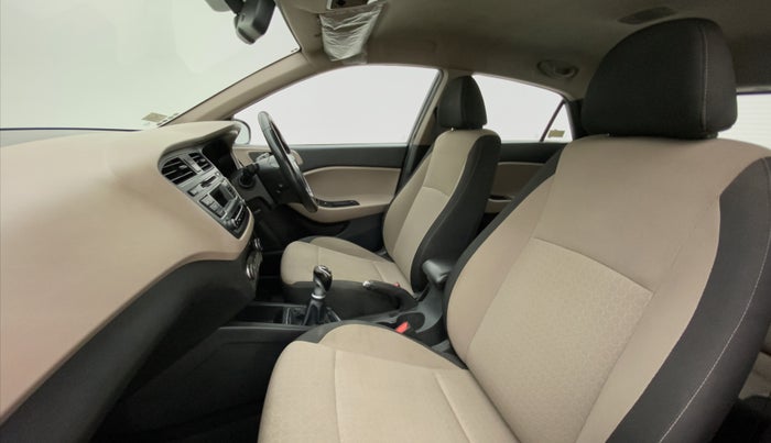 2014 Hyundai Elite i20 SPORTZ 1.4, Diesel, Manual, 73,693 km, Right Side Front Door Cabin