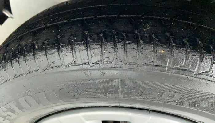 2012 Hyundai i10 MAGNA 1.2 KAPPA2, Petrol, Manual, 36,335 km, Left Front Tyre Tread