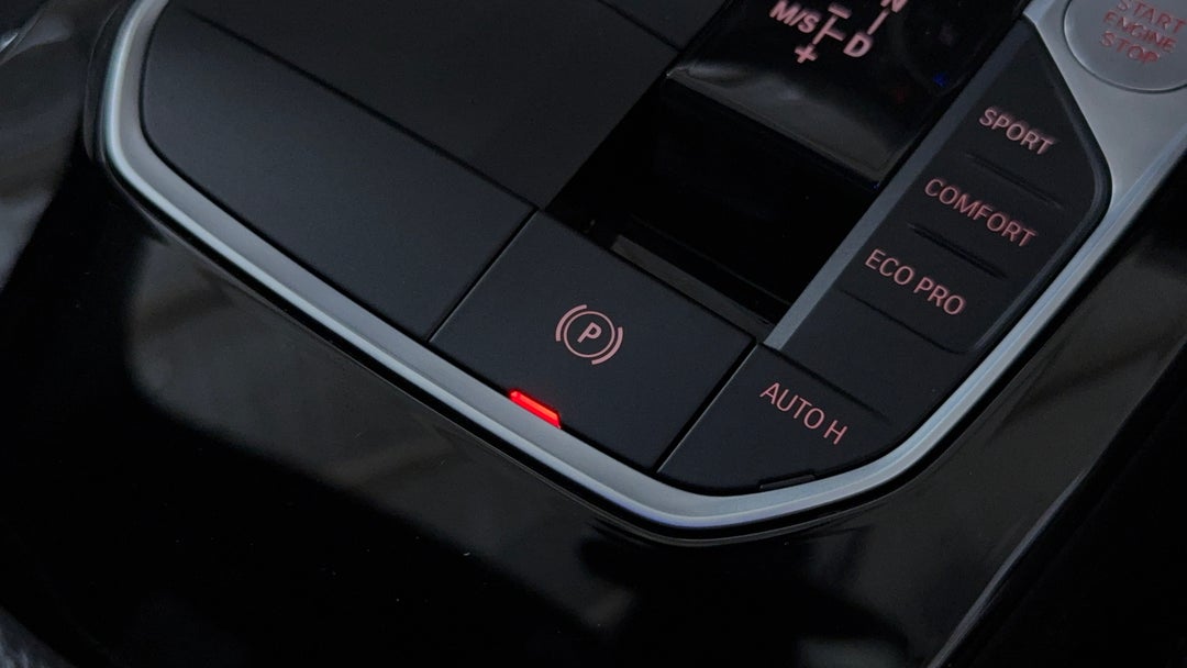 2020 BMW 1 18i M Sport, Automatic, 33346 km, Handbrake