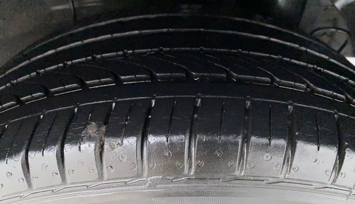 2017 Hyundai Elite i20 ASTA 1.2, Petrol, Manual, 13,857 km, Left Rear Tyre Tread