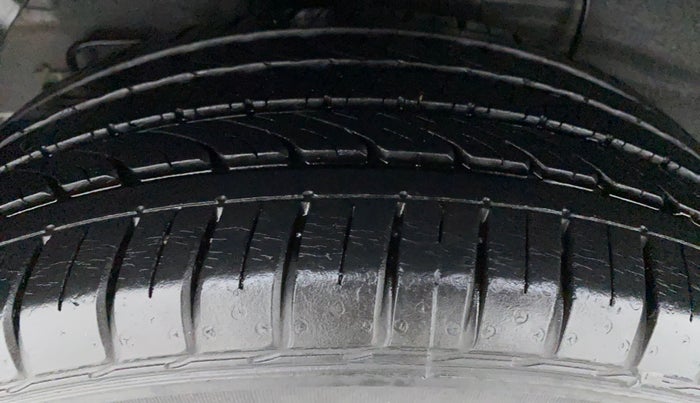 2017 Hyundai Elite i20 ASTA 1.2, Petrol, Manual, 13,857 km, Right Rear Tyre Tread