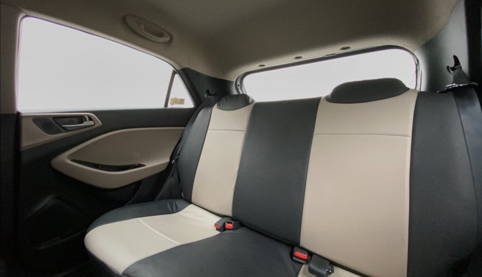 2017 Hyundai Elite i20 ASTA 1.2, Petrol, Manual, 13,857 km, Right Side Rear Door Cabin