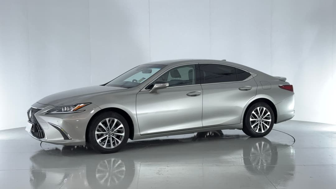 2023 Lexus Es300h Luxury (hybrid), Automatic, 33122 km, Left Front Diagonal (45- Degree) View