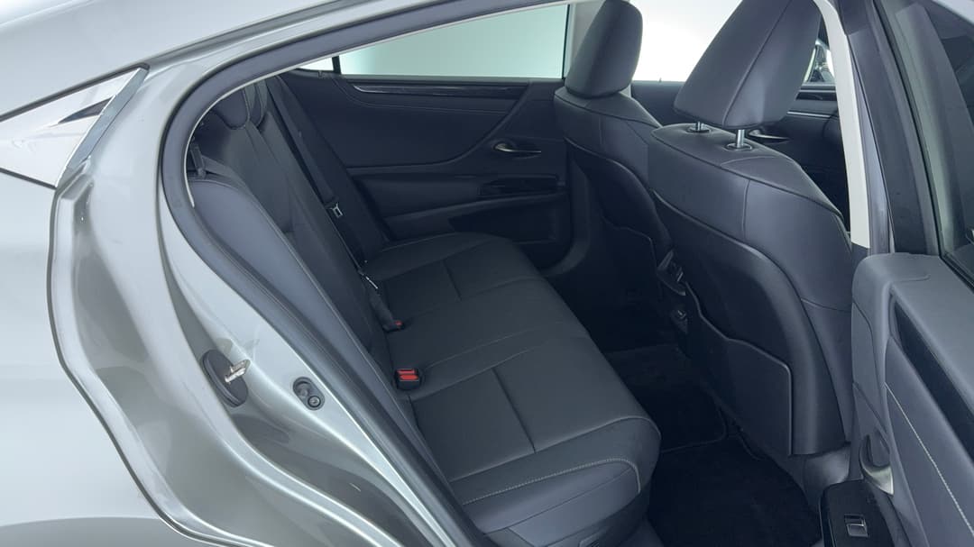 2023 Lexus Es300h Luxury (hybrid), Automatic, 33122 km, Right Side Rear Door Cabin View