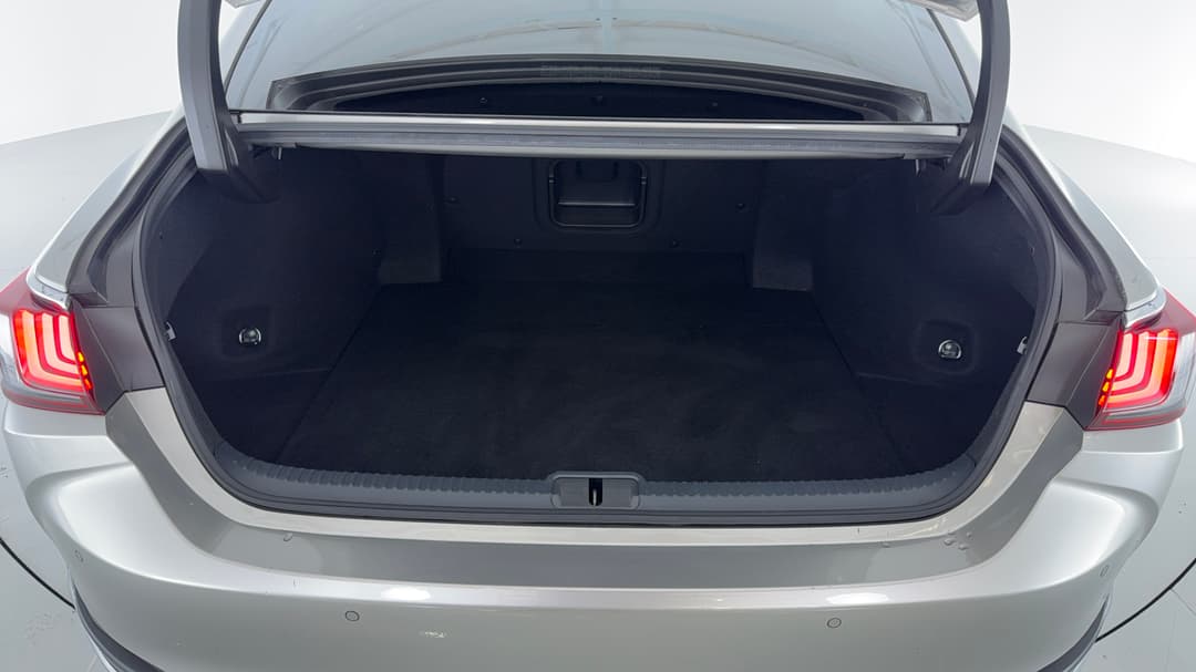 2023 Lexus Es300h Luxury (hybrid), Automatic, 33122 km, Boot Inside View
