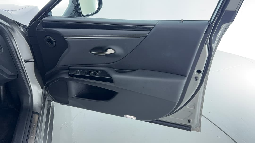 2023 Lexus Es300h Luxury (hybrid), Automatic, 33122 km, Speaker View