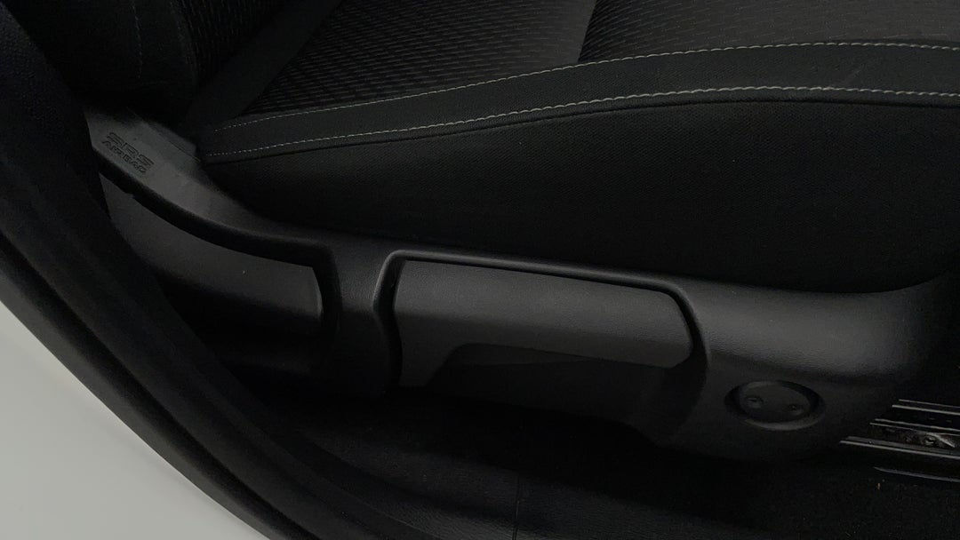 2024 Mitsubishi Outlander Es 5 Seat (2WD), Automatic, 53971 km, Drivers Side Adjustment Panel