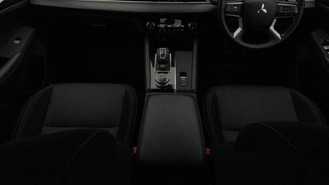 2024 Mitsubishi Outlander Es 5 Seat (2WD), Automatic, 53971 km, Center Console