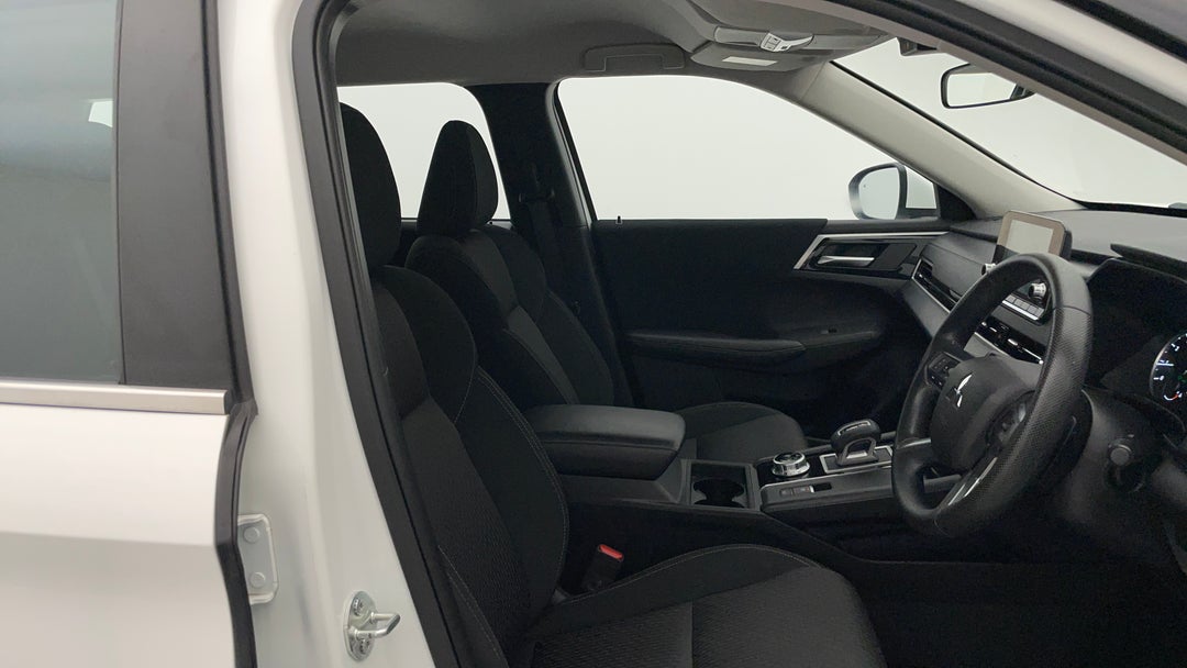 2024 Mitsubishi Outlander Es 5 Seat (2WD), Automatic, 53971 km, Right Side Front Door Cabin View