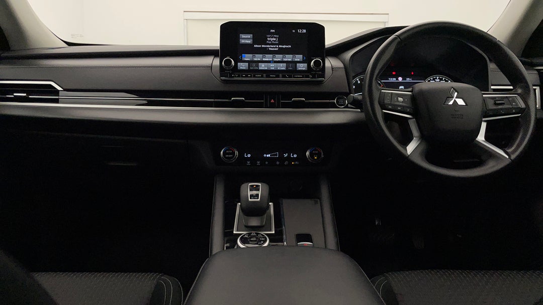 2024 Mitsubishi Outlander Es 5 Seat (2WD), Automatic, 53971 km, Dashboard View