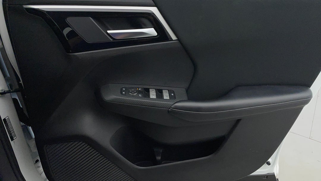 2024 Mitsubishi Outlander Es 5 Seat (2WD), Automatic, 53971 km, Speaker View