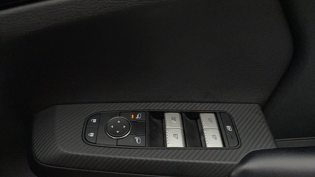 2024 Mitsubishi Outlander Es 5 Seat (2WD), Automatic, 53971 km, Drivers Side Door Panel Controls