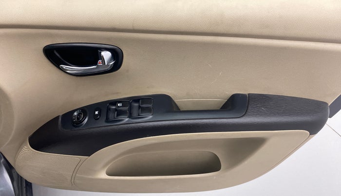 2013 Hyundai i10 MAGNA 1.2 KAPPA2, Petrol, Manual, 55,368 km, Driver Side Door Panels Control