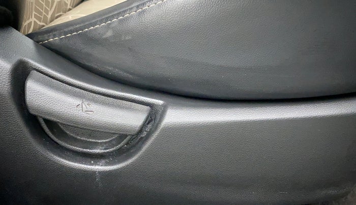 2015 Hyundai Grand i10 MAGNA 1.2 VTVT, Petrol, Manual, 27,394 km, Driver Side Adjustment Panel