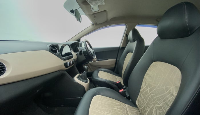 2015 Hyundai Grand i10 MAGNA 1.2 VTVT, Petrol, Manual, 27,394 km, Right Side Front Door Cabin