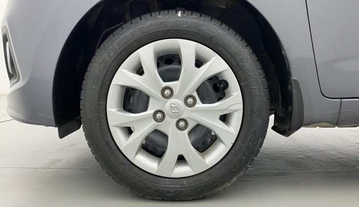 2015 Hyundai Grand i10 MAGNA 1.2 VTVT, Petrol, Manual, 27,394 km, Left Front Wheel