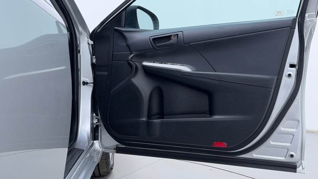 2017 Toyota Camry Altise, Automatic, 122259 km, Speaker View