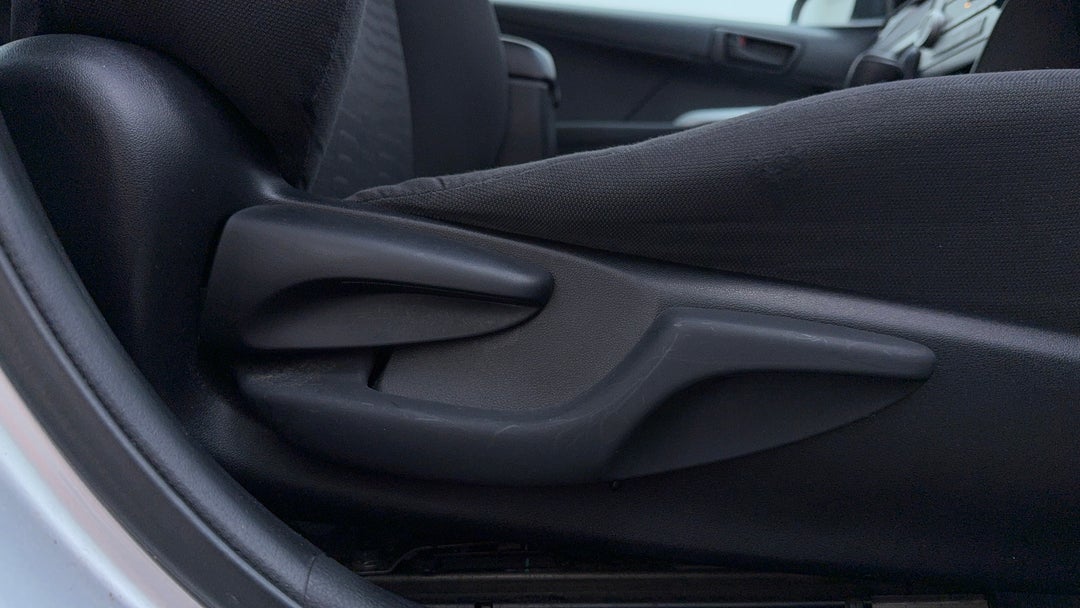 2017 Toyota Camry Altise, Automatic, 122259 km, Drivers Side Adjustment Panel