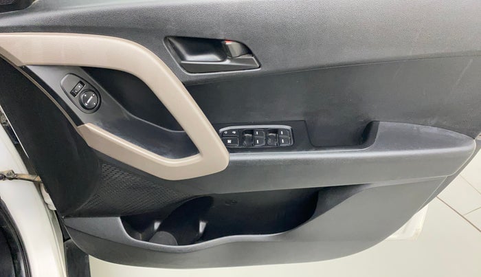 2016 Hyundai Creta E PLUS 1.6 PETROL, Petrol, Manual, 83,184 km, Driver Side Door Panels Control