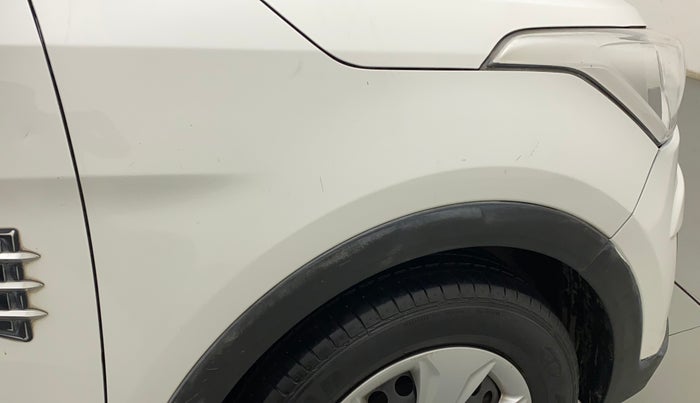 2016 Hyundai Creta E PLUS 1.6 PETROL, Petrol, Manual, 83,184 km, Right fender - Minor scratches
