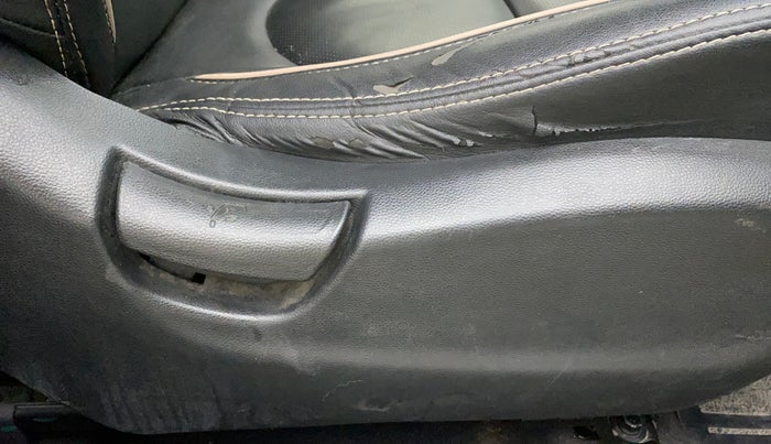 2016 Hyundai Creta E PLUS 1.6 PETROL, Petrol, Manual, 83,184 km, Driver Side Adjustment Panel