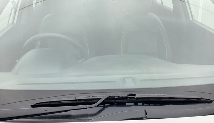 2016 Hyundai Creta E PLUS 1.6 PETROL, Petrol, Manual, 83,184 km, Front windshield - Minor spot on windshield