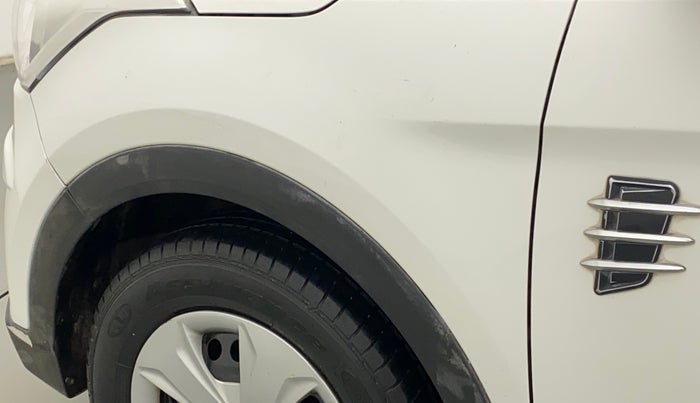 2016 Hyundai Creta E PLUS 1.6 PETROL, Petrol, Manual, 83,184 km, Left fender - Minor scratches