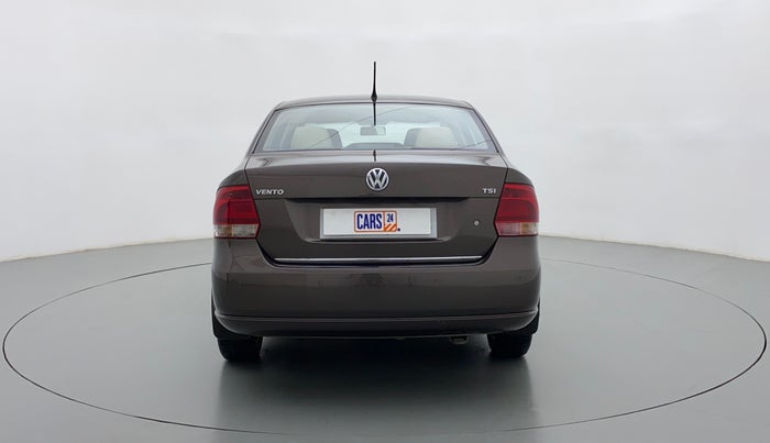 2015 Volkswagen Vento HIGHLINE 1.2 TSI AT, Petrol, Automatic, 39,741 km, Back/Rear