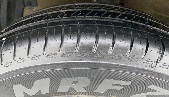 2015 Maruti Swift LDI BS IV, Diesel, Manual, 45,654 km, Left Front Tyre Tread