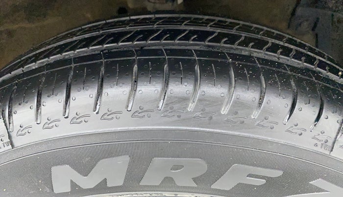2015 Maruti Swift LDI BS IV, Diesel, Manual, 45,654 km, Right Front Tyre Tread