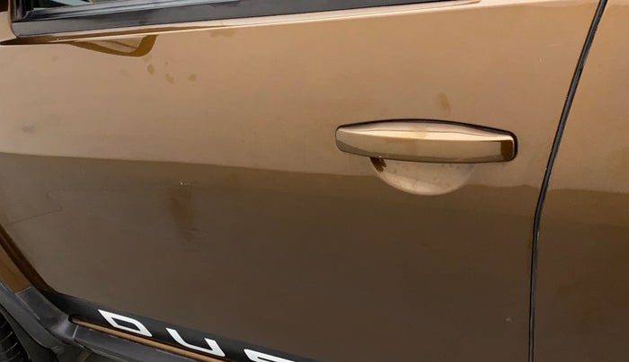 2018 Renault Duster RXS CVT, Petrol, Automatic, 31,875 km, Front passenger door - Minor scratches