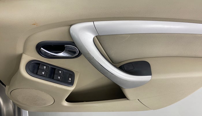 2015 Nissan Terrano XL OPT 85 PS, Diesel, Manual, 57,460 km, Driver Side Door Panels Control