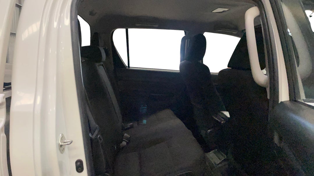 2021 Toyota Hilux Sr Hi-rider, Automatic, 52506 km, Right Side Rear Door Cabin View