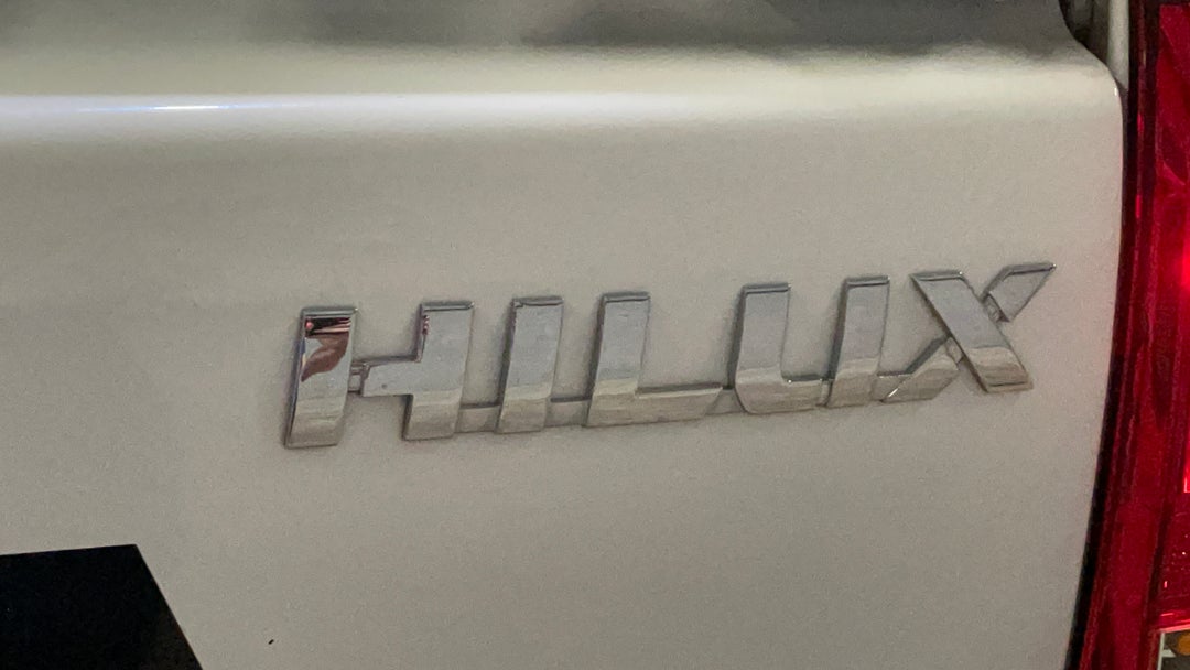 2021 Toyota Hilux Sr Hi-rider, Automatic, 52506 km, Badge (Boot Right Side)