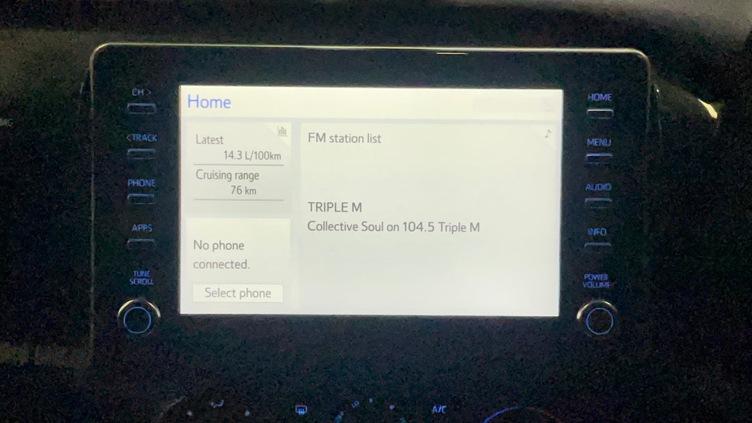 2021 Toyota Hilux Sr Hi-rider, Automatic, 52506 km, Infotainment System