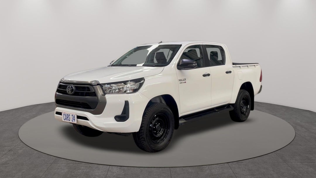 2021 Toyota Hilux Sr Hi-rider, Automatic, 52506 km, Left Front Diagonal (45- Degree) View