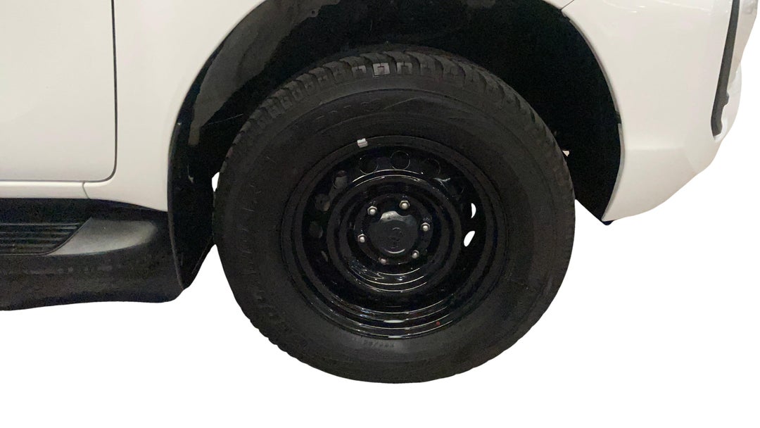 2021 Toyota Hilux Sr Hi-rider, Automatic, 52506 km, Right Front Wheel