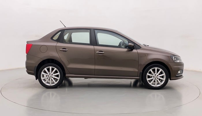 2018 Volkswagen Ameo HIGHLINE PLUS 1.5L AT 16 ALLOY, Diesel, Automatic, 1,03,524 km, Right Side View