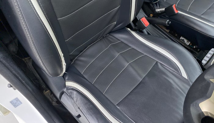 2019 Hyundai NEW SANTRO SPORTZ AMT, Petrol, Automatic, 49,705 km, Driver seat - Cover slightly torn