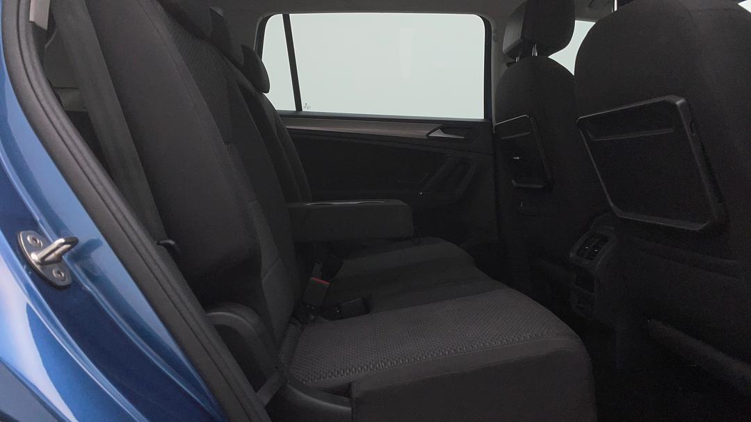 2019 Volkswagen Tiguan Allspace 110 Tsi Comfortline, Automatic, 64333 km, Right Side Rear Door Cabin View