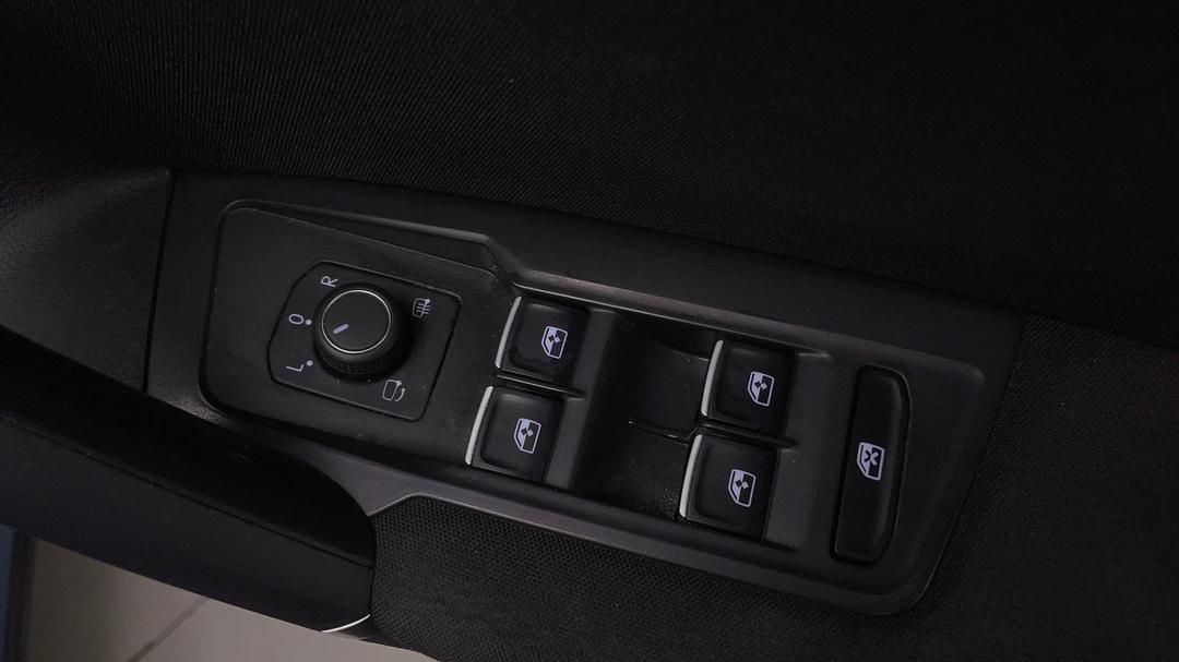 2019 Volkswagen Tiguan Allspace 110 Tsi Comfortline, Automatic, 64333 km, Drivers Side Door Panel Controls