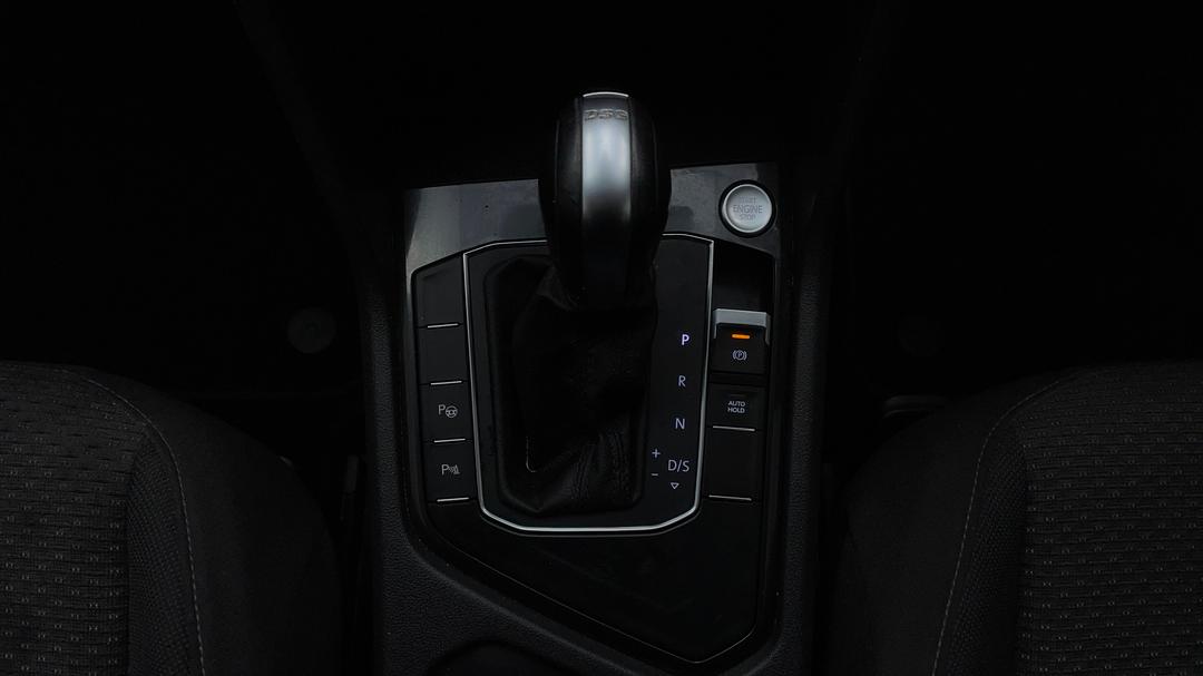 2019 Volkswagen Tiguan Allspace 110 Tsi Comfortline, Automatic, 64333 km, Gear Lever 