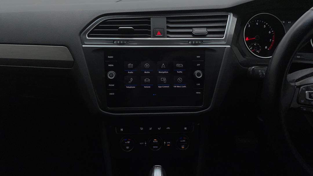 2019 Volkswagen Tiguan Allspace 110 Tsi Comfortline, Automatic, 64333 km, Center Console