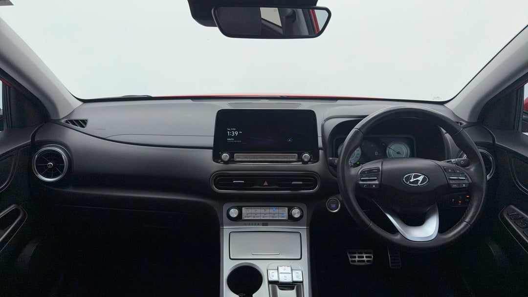 2022 Hyundai Kona Highlander Elect Srf Ext Range, Automatic, 64100 km, Dashboard View