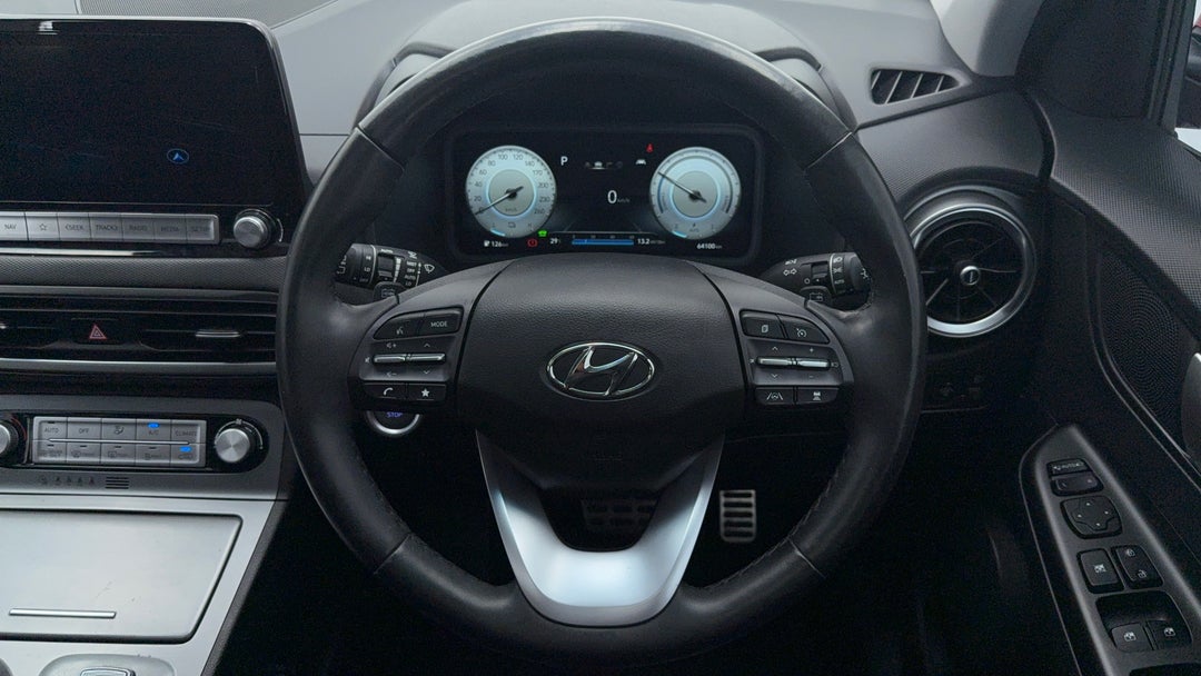 2022 Hyundai Kona Highlander Elect Srf Ext Range, Automatic, 64100 km, Steering Wheel Close-up