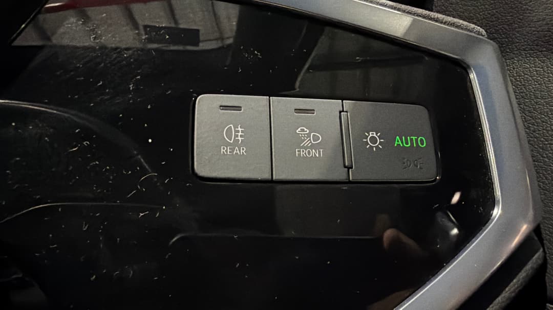 2020 Audi Q3 40 Tfsi Quattro S Line, Automatic, 57935 km, Utility Switches/Buttons
