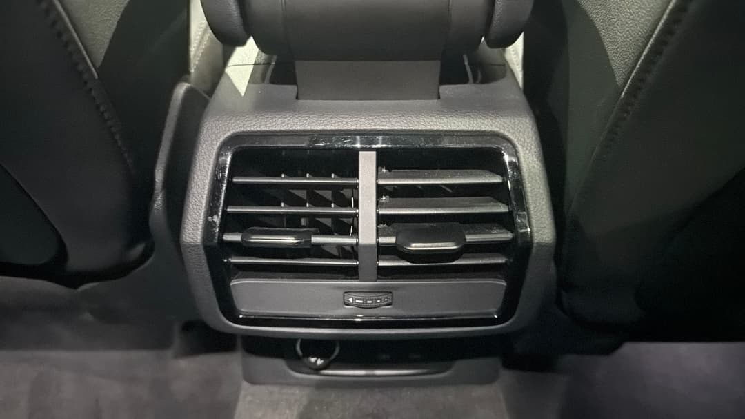 2020 Audi Q3 40 Tfsi Quattro S Line, Automatic, 57935 km, Rear A/C Vent